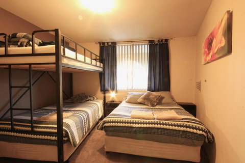 Full Circle Apartments - Foster Accommodation 3