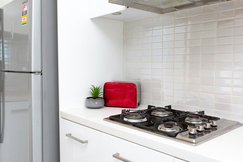 Brand New Executive Apartment - Foster Accommodation 7