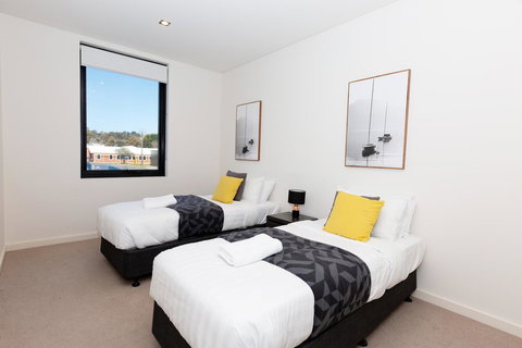 Brand New Executive Apartment - Foster Accommodation 14