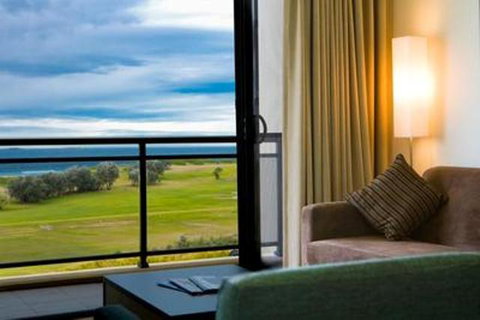 Best Western City Sands - Foster Accommodation 4