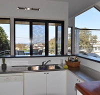 The Boat House - Foster Accommodation