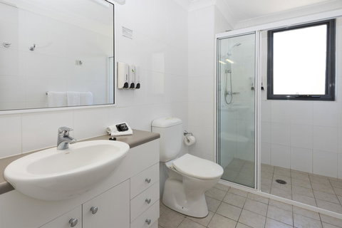 Leisure Inn Spires - Foster Accommodation 8