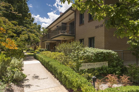 Leisure Inn Spires - Foster Accommodation 2