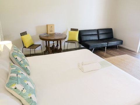 Cove Studios - Foster Accommodation 13