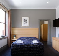 Royal Exhibition Hotel - Foster Accommodation