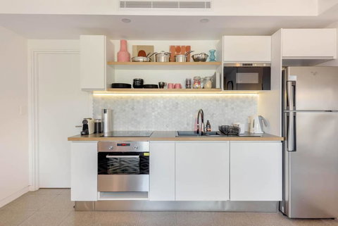 Scandi Beach Apartment - Foster Accommodation 13