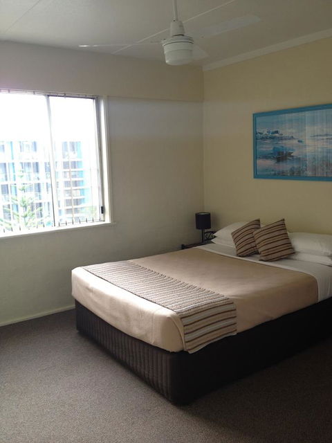 Waterview Apartments - Foster Accommodation 1