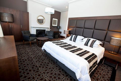 Avonmore On The Park Boutique Hotel - Foster Accommodation 3