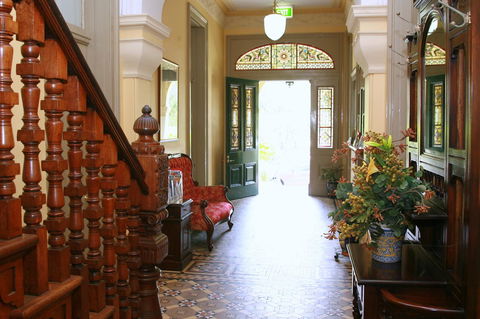 Avonmore On The Park Boutique Hotel - Foster Accommodation 5