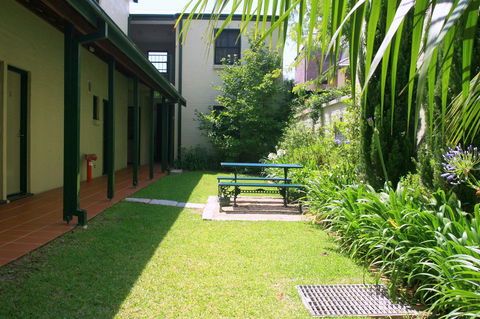 Avonmore On The Park Boutique Hotel - Foster Accommodation 18