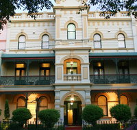 Avonmore On The Park Boutique Hotel - Foster Accommodation