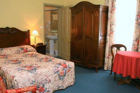 Avonmore On The Park Boutique Hotel - Foster Accommodation 16