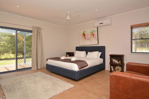 JE Guesthouse, Central To All The Hunter Valley Has To Offer - Foster Accommodation 17