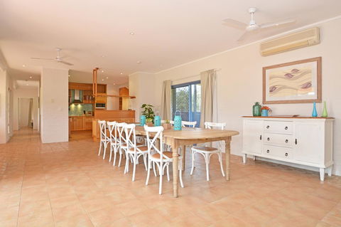JE Guesthouse, Central To All The Hunter Valley Has To Offer - Foster Accommodation 7