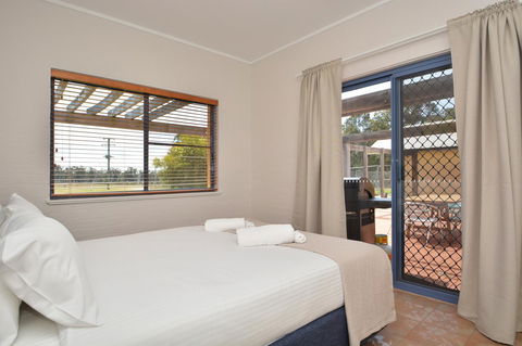 JE Guesthouse, Central To All The Hunter Valley Has To Offer - Foster Accommodation 30