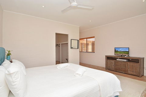 JE Guesthouse, Central To All The Hunter Valley Has To Offer - Foster Accommodation 34
