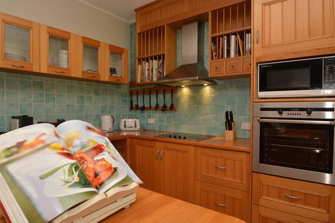 JE Guesthouse, Central To All The Hunter Valley Has To Offer - Foster Accommodation 14