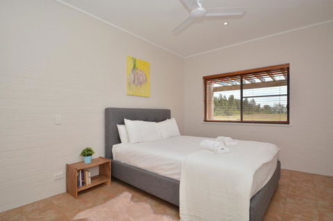 JE Guesthouse, Central To All The Hunter Valley Has To Offer - Foster Accommodation 25