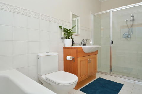 JE Guesthouse, Central To All The Hunter Valley Has To Offer - Foster Accommodation 22