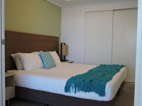 BASE Holidays - Ettalong Beach Premium Apartments - Foster Accommodation 15