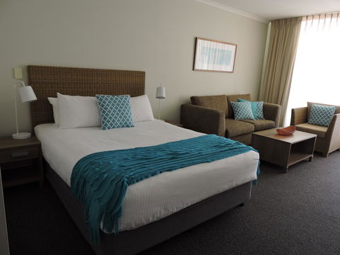 BASE Holidays - Ettalong Beach Premium Apartments - Foster Accommodation 11