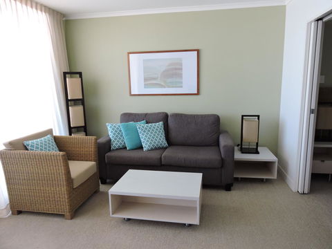 BASE Holidays - Ettalong Beach Premium Apartments - Foster Accommodation 17