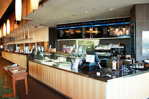 BASE Holidays - Ettalong Beach Premium Apartments - Foster Accommodation 2