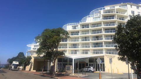 BASE Holidays - Ettalong Beach Premium Apartments - Foster Accommodation 0