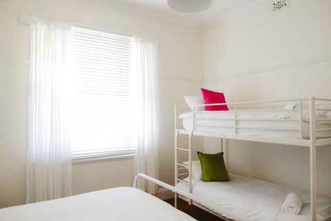 Morpeth Cottage - Foster Accommodation 13
