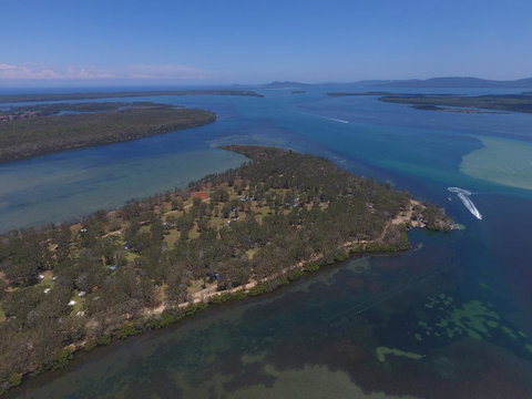 Lani\'s Holiday Island - Foster Accommodation 0