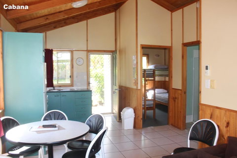 Lani\'s Holiday Island - Foster Accommodation 32