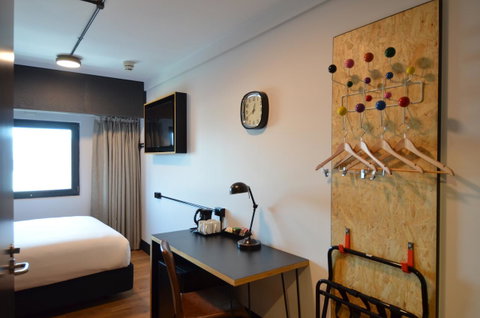 Ibis Budget Sydney East - Foster Accommodation 18