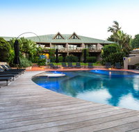 Beach Hotel Resort - Foster Accommodation