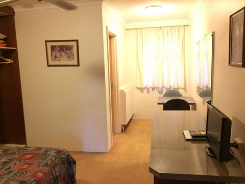 Cooma Motor Lodge Motel - Foster Accommodation 23