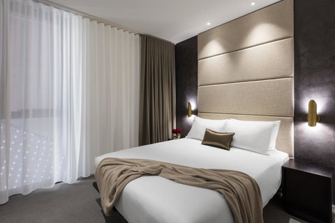 SKYE Suites Sydney - Foster Accommodation 23