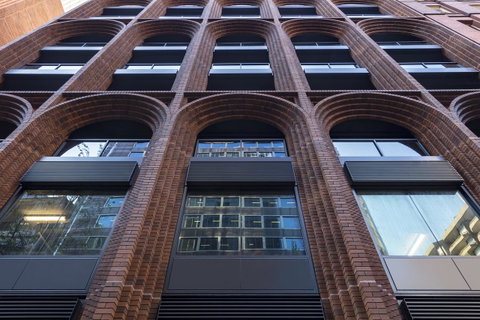 SKYE Suites Sydney - Foster Accommodation 1