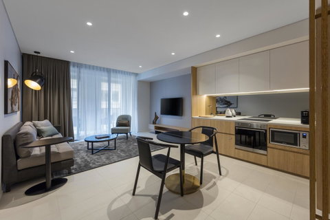 SKYE Suites Sydney - Foster Accommodation 22