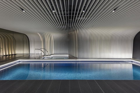 SKYE Suites Sydney - Foster Accommodation 6