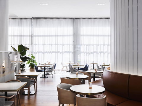 Novotel Sydney Darling Square - Foster Accommodation 2