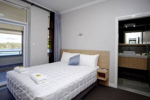 Lakes And Ocean Hotel Forster - Foster Accommodation 25