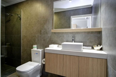Lakes And Ocean Hotel Forster - Foster Accommodation 24