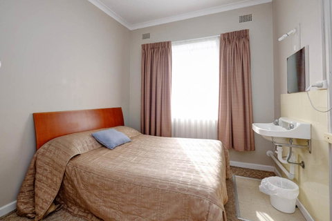 Lakes And Ocean Hotel Forster - Foster Accommodation 9