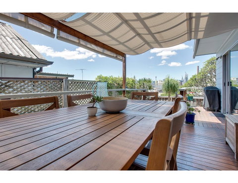 Spacious Cottage With Views, 10 Mins From The City - Foster Accommodation 8
