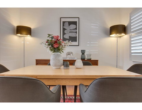 Spacious Cottage With Views, 10 Mins From The City - Foster Accommodation 16
