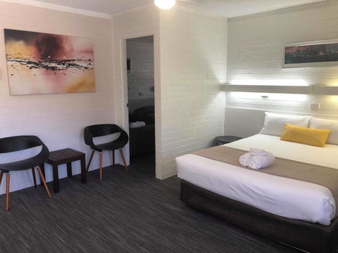 Coastal Bay Motel - Foster Accommodation 20