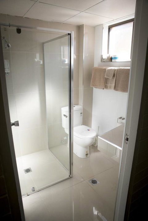 Coastal Bay Motel - Foster Accommodation 30