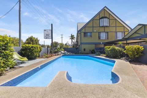 Coastal Bay Motel - Foster Accommodation 1