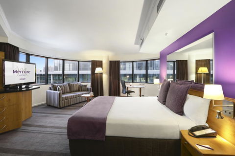Mercure Sydney - Foster Accommodation 1