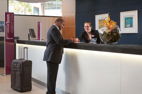 Mercure Sydney - Foster Accommodation 24