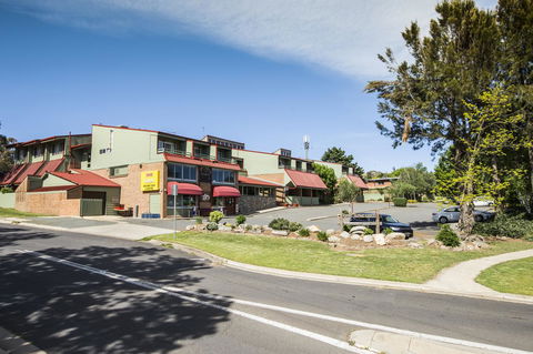 Alpine Gables - Foster Accommodation 17